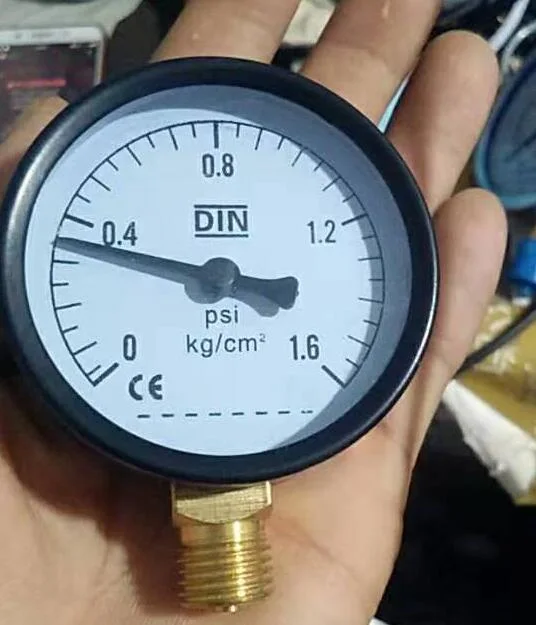 Higher Quality DIN Standard Pressure Gauge